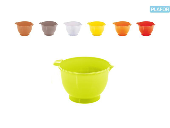 Picture of A bowl of whipping 3 pieces of plastic